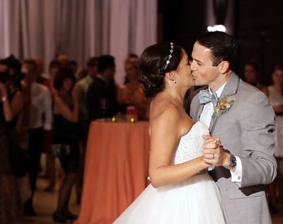 Gina and Craig wedding dance kiss